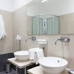 Venustas Hotel 3*