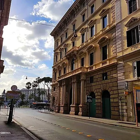 Hotel Venustas 3*