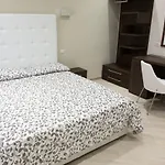 Venustas מלון 3*